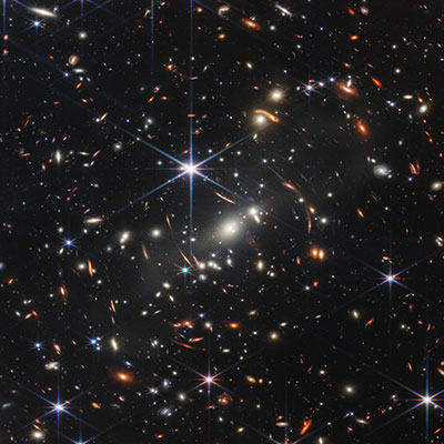 ジェームズウェッブ宇宙望遠鏡により観測された遠方の銀河 (Image credit: NASA, ESA, CSA, and STScI)